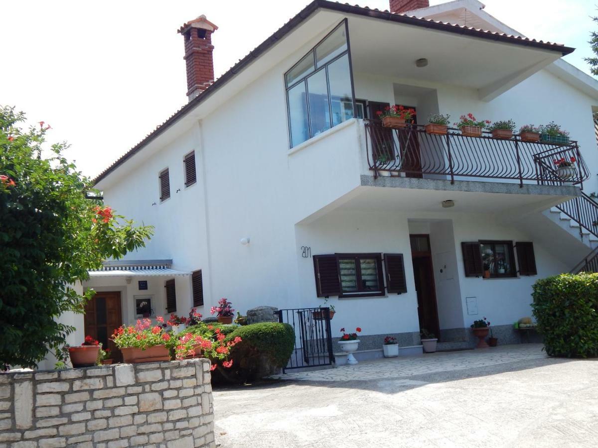 Apartment Strmac Labin  Bagian luar foto